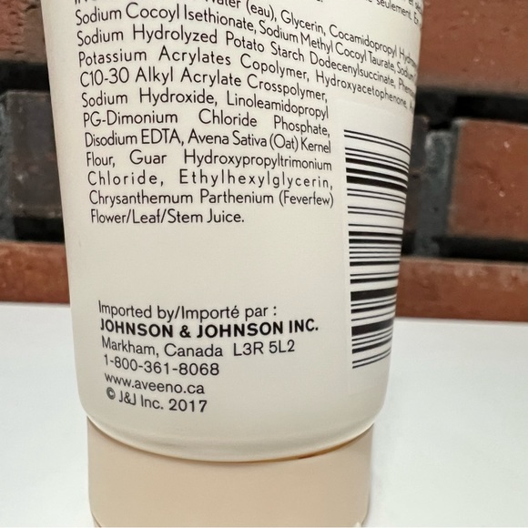 2x Aveeno Ultra Calming Sensitive Skin Hydrating Gel Cleanser 5 oz 141g Each NEW - Picture 4 of 6